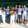 Martina Gallina del Liceo Stem del Canossiano festeggia il 100 con alcuni compagni