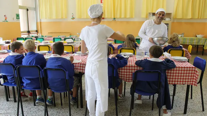 A vuoto i bandi per le mense scolastiche