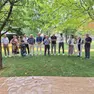 Foto di gruppo per l'inaugurazione del giardino della casa di riposo