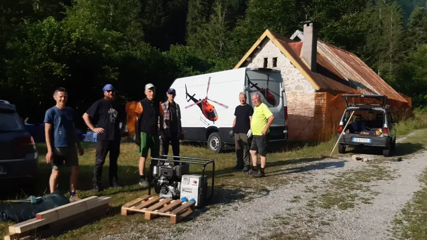 I responsabili del Cai al rifugio Pian de Fontana