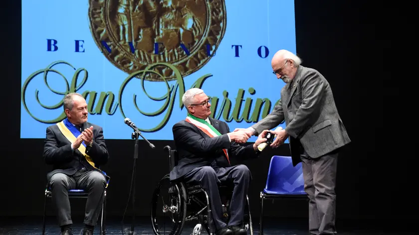 La consegna del Premio San Martino 2024 a Dino Bridda