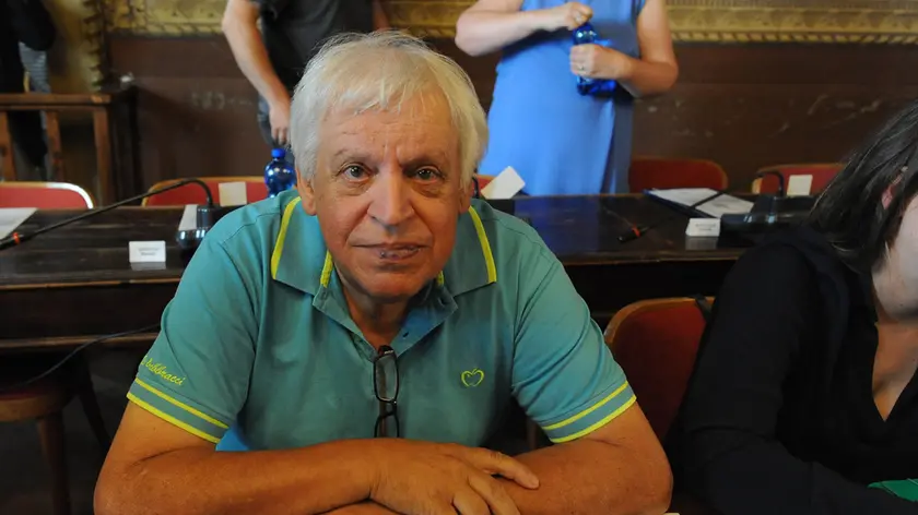 Armando Stefani sui banchi del consiglio comunale