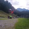 L'intervento dell'elicottero dell'Aiut Alpin Dolomites sopra Longarone