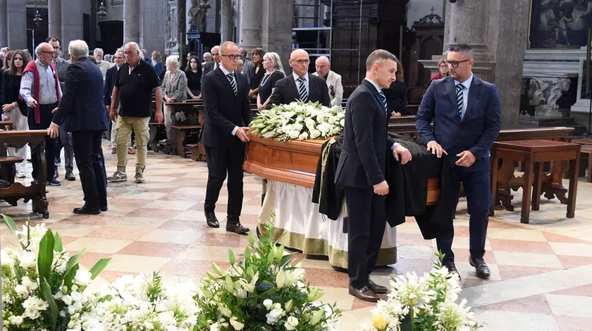 Il feretro della giudice Antonella Coniglio in Duomo a Belluno