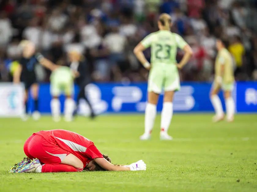 La disperazione di Laura Giuliani al termine del match (Epa)