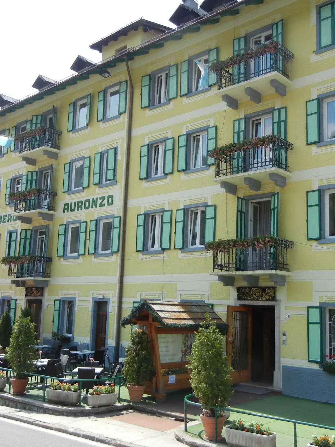 Una veduta dell'hotel Auronzo ad Auronzo di Cadore