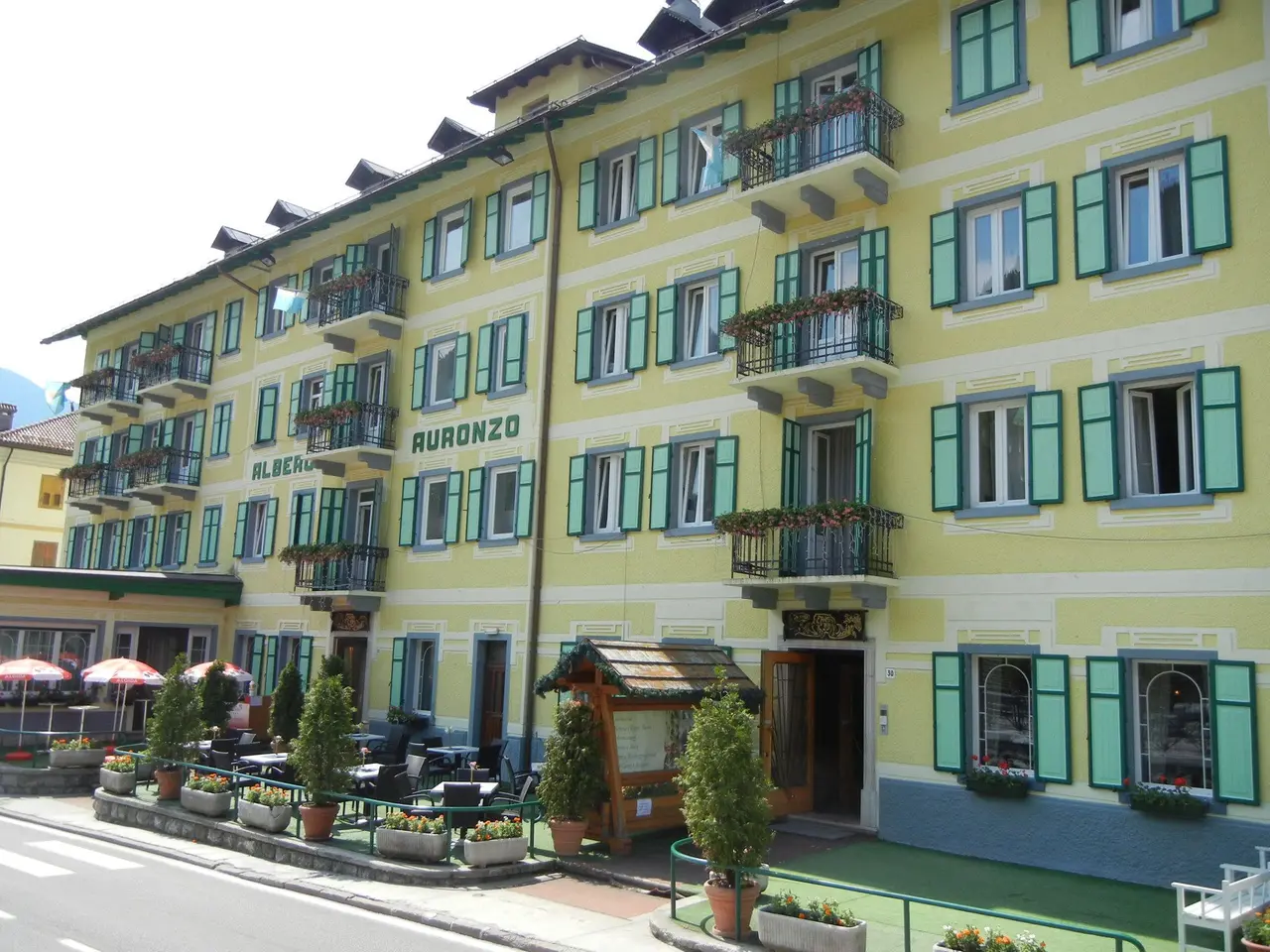 Una veduta dell'hotel Auronzo ad Auronzo di Cadore