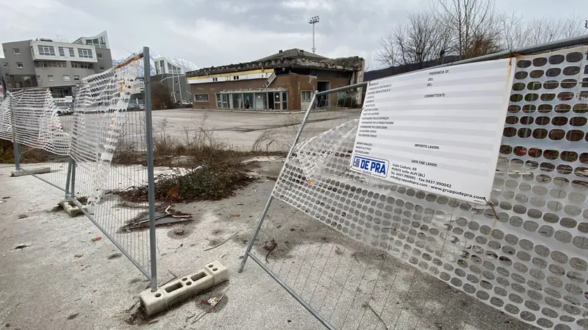 L'area ex Agip dove è previsto il supermercato