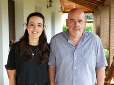 Paolo Nanut assieme alla figlia Valentina che sta portando avanti l’attività con amore e dedizione Foto Daniele Tibaldi