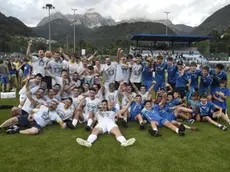 Foto di gruppo per i due Taibon che hanno trionfato al Torneo agordino