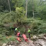 Le operazioni di recupero da parte degli uomini del Soccorso alpino