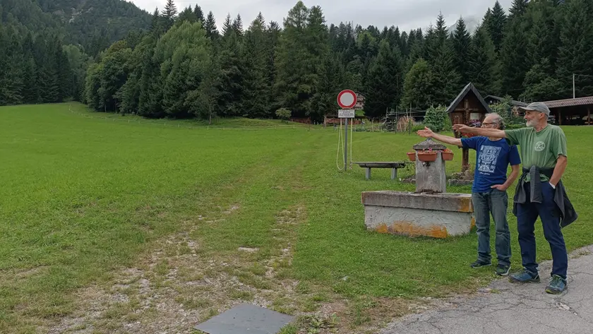 La zona di Toffol dove arrivò l'elicottero della Gdf e la fontana dove mettevano il lattice dei papaveri nelle provette