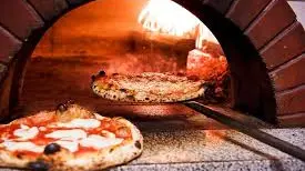 Pizze appena sfornate