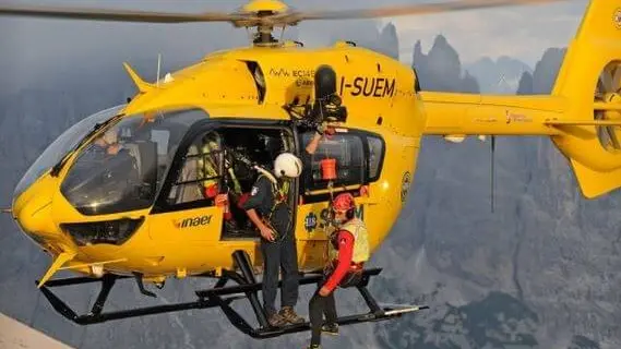 Intervento di soccorso in montagna dell'eliambulanza Falco