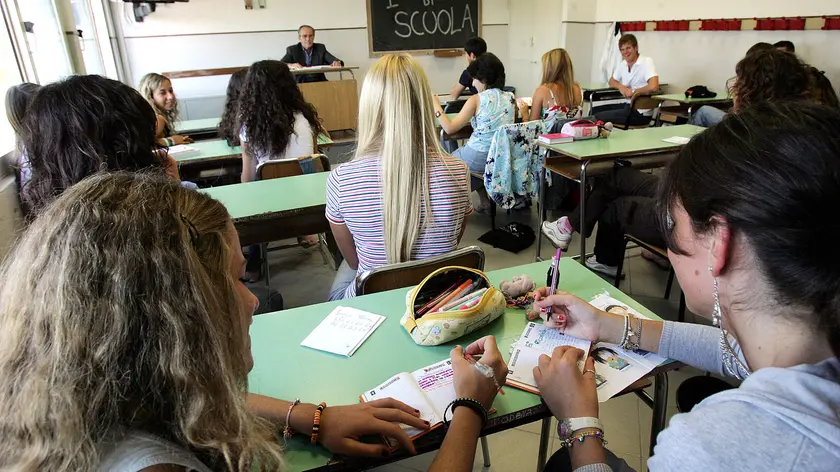 Un insegnante durante una lezione