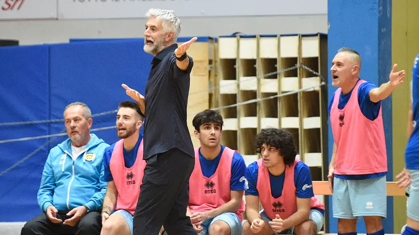 L'allenatore della Canottieri Belluno Alessio Bortolini