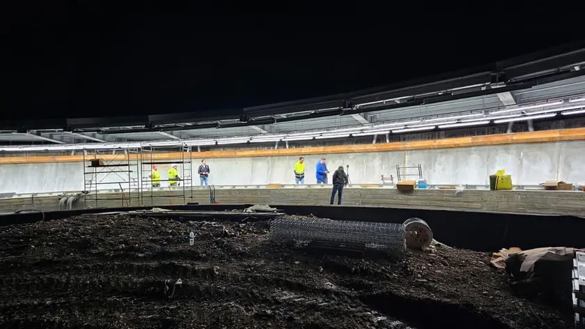 Il collaudo dell'illuminazione della pista di bob di Cortina