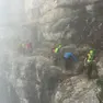 Un momento del recupero lungo la cengia