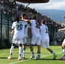 Toci festeggiato dai compagni