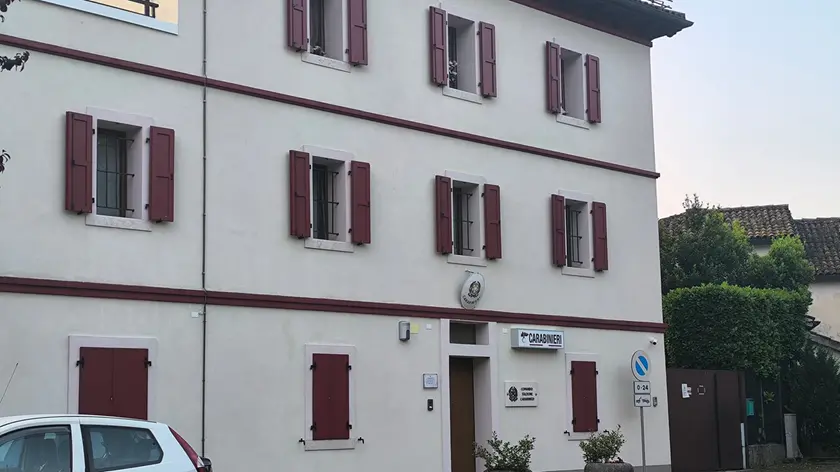 La caserma dei carabinieri di Ponte nelle Alpi a cui si è rivolta la donna dopo l'aggressione