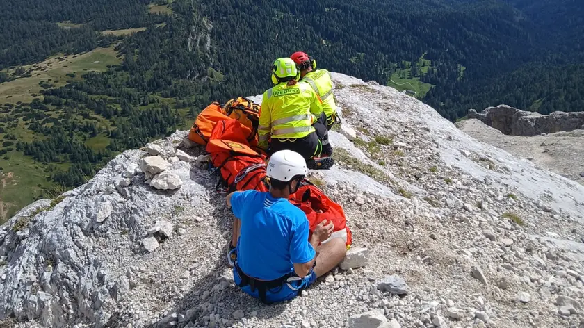 L'intervento dei soccorritori sul monte Pelmo