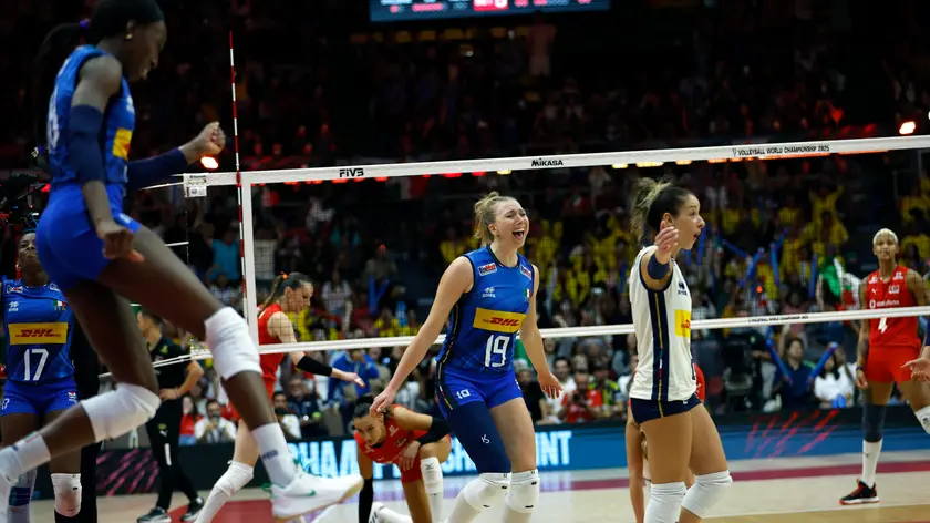 Sara Fahr e Monica De Gennaro dopo il trionfo mondiale