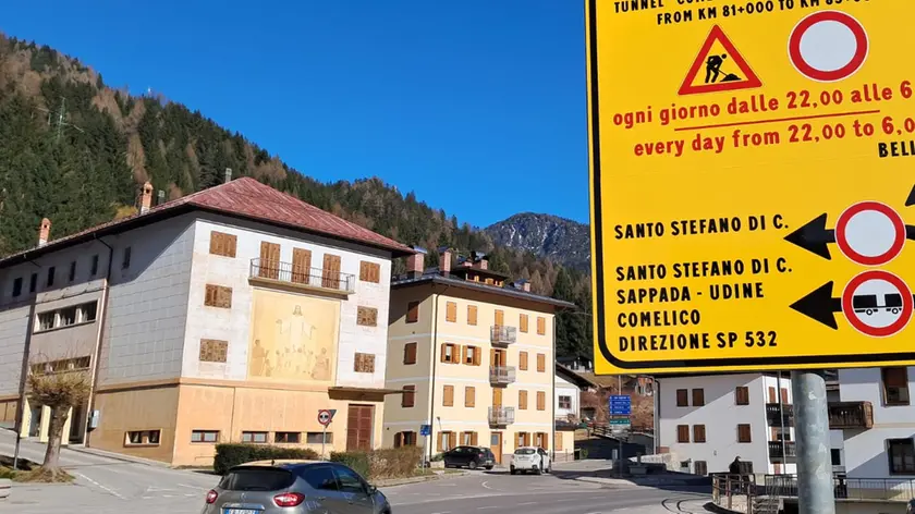 Galleria Comelico, la calotta a rischio crollo