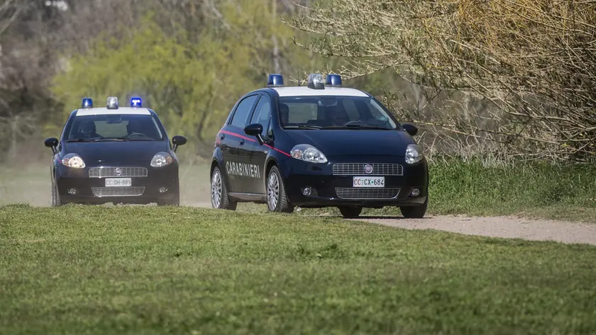Pattuglie di carabinieri in servizio