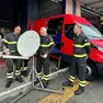 Vigili del fuoco durante l'esercitazione