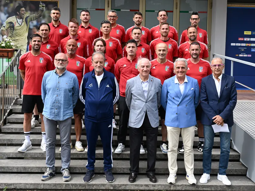 I promossi del corso. Alessandro Gazzi è il secondo da sinistra in terza fila