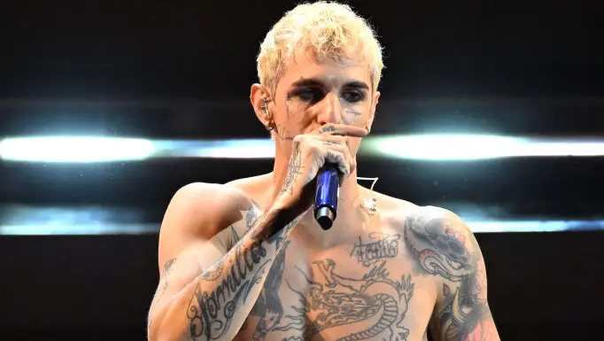 Il cantante Achille Lauro sarà tra i tedofori delle Olimpiadi invernali Milano-Cortina