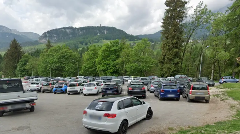 Il parcheggio si trova sotto al tennis Apollonio che fino ad oggi era destinato a diventare un multipiano
