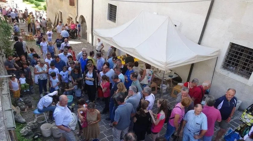 Il centro di Feltre affollato di turisti
