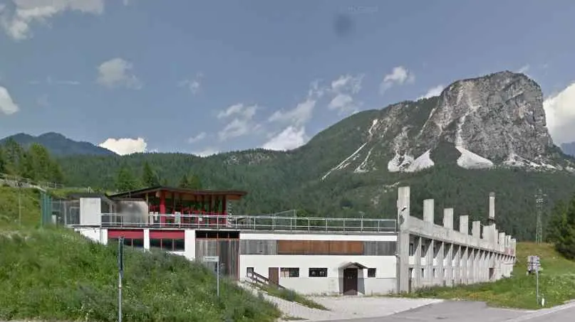 Il palaghiaccio di Forno di Zoldo