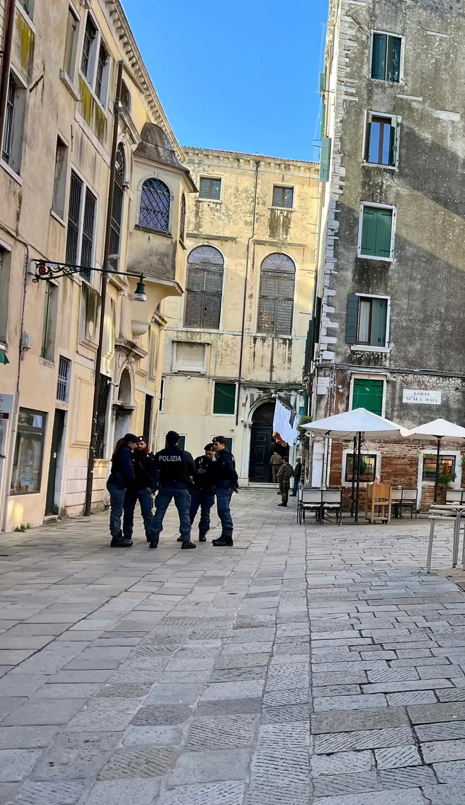 Il presidio delle forze dell'ordine