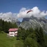 Parapendio nella zona del rifugio Dolada