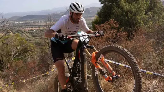 Mirko Tabacchi in azione con la e-bike
