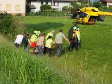 Anziano si amputa un braccio nel bosco