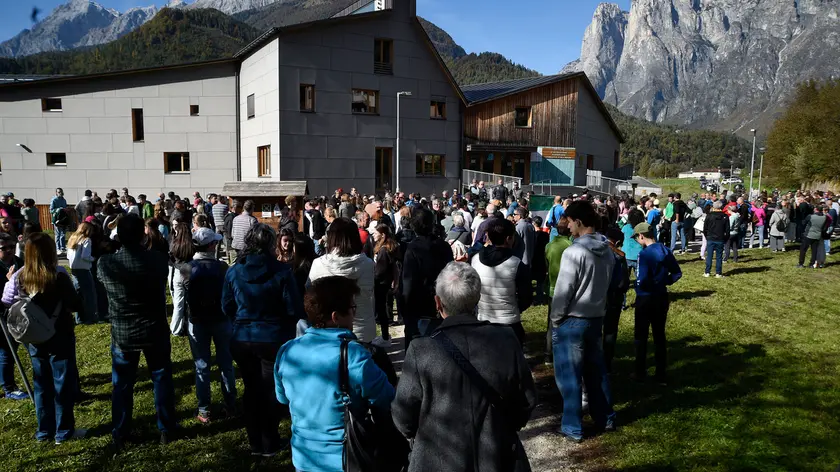 La manifestazione di sabato ad Agordo per l'istituto Follador