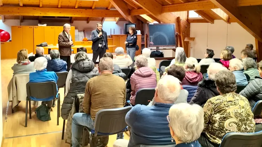 L'incontro ad Alleghe con il Questore Roberto Della Rocca