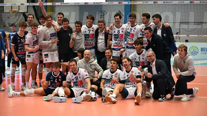 Il Belluno Volley in festa a fine gara