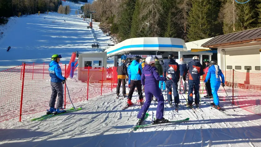 Previste multe fino a 150 euro e sospensione dello skipass