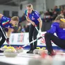 Marta Lo Deserto in azione con la maglia della Nazionale italiana di curling