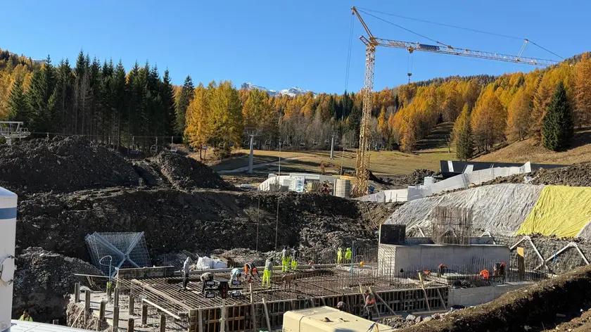 Il cantiere della cabinovia Apollonio-Socrepes