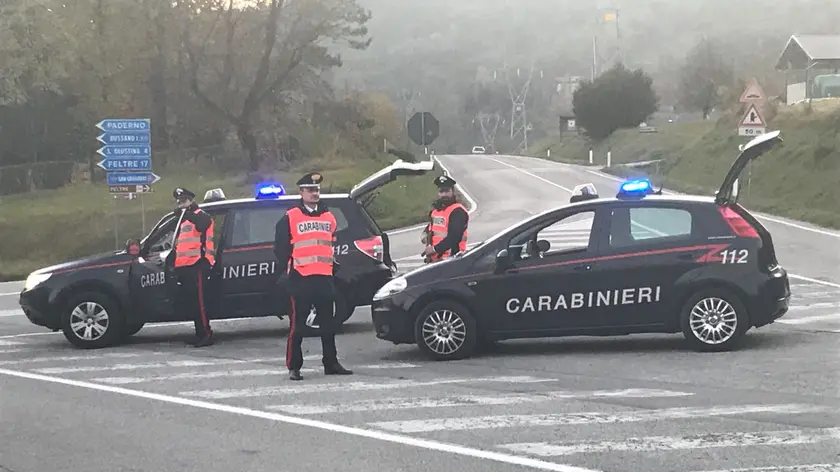 Un posto di blocco dei carabinieri