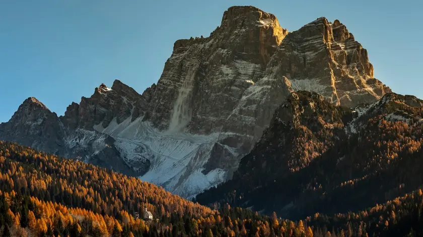 La frana dal Pelmo nella foto di Claudio Ghizzo