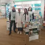 Giorgio Corradini d’Elia e la moglie Serena Rover con due farmacisti per l’iniziativa della Fondazione Rava