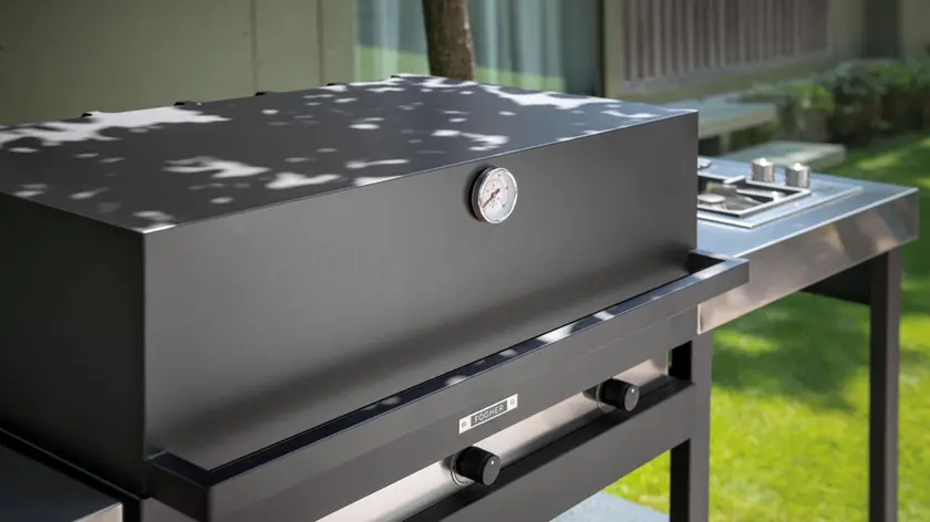 Una cucina da esterni prodotta dalla ditta