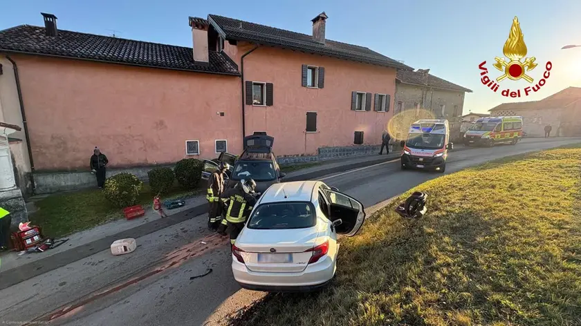 Lo schianto tra le due auto a Libano di Sedico