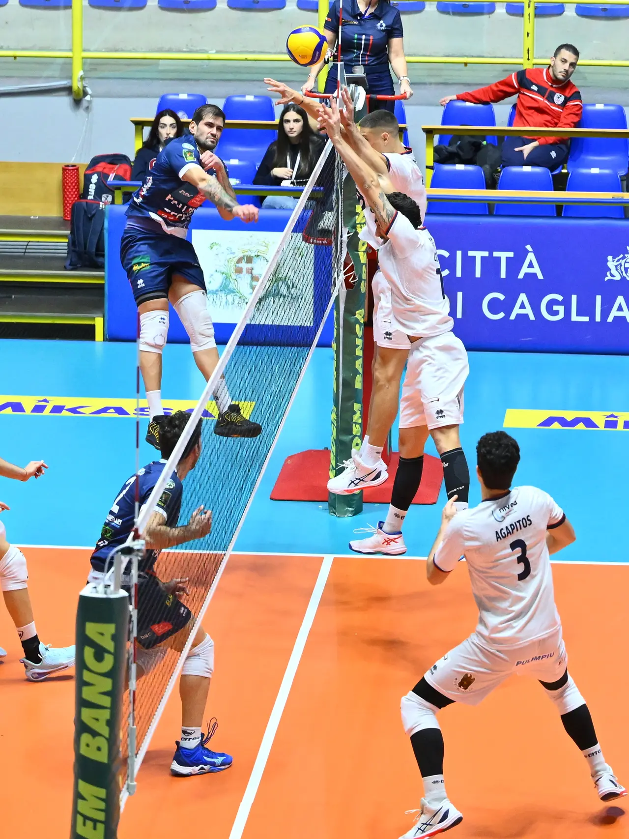 Un attacco di Francesco Corrado (Foto Andrea Chiaramida e Katia Boero)